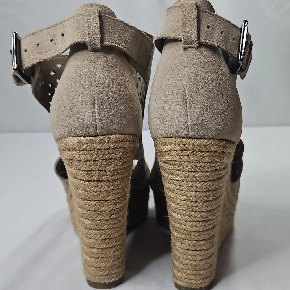 Marc Fisher Women's Helda Gray Suede Wedge Sandals Size 9